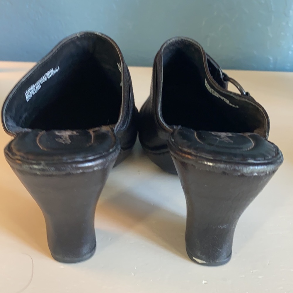 Barn Crown Black clogs. - Picture 4 of 7